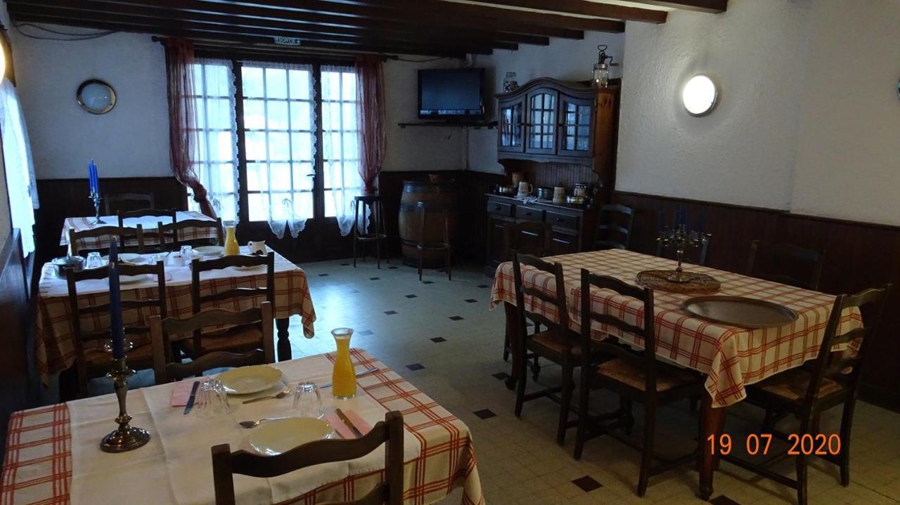 Au Pont De La Gineze Bed & Breakfast Barjac  Exterior photo